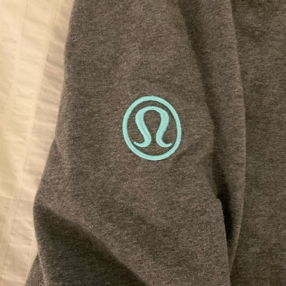 Lululemon Hoodie Women's Size 4